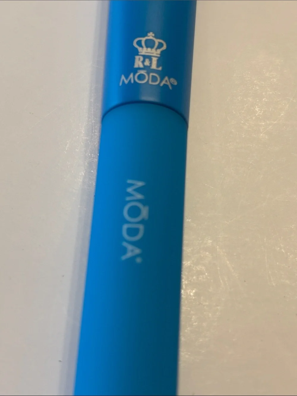 Royal & Langnickel MODA Neon Angle Contour Blush Brush in Blue